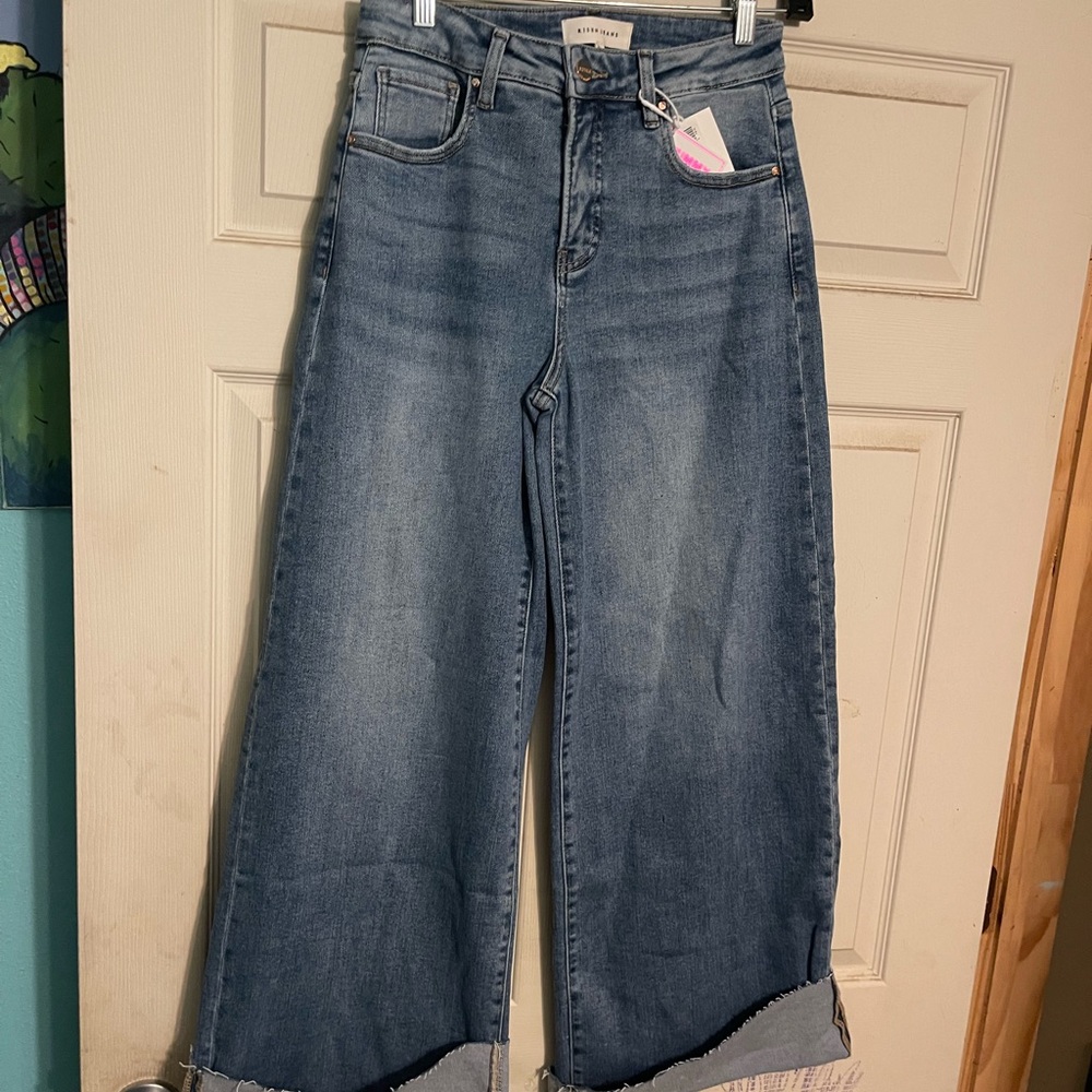 Denim Wide-Leg Jeans with Frayed Hem
